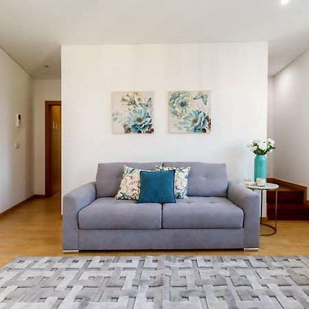 Sao Domingos Apartment - Viana City Centre Виана-ду-Каштелу Экстерьер фото