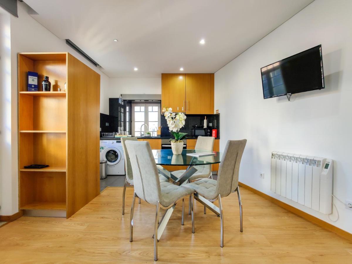 Sao Domingos Apartment - Viana City Centre Виана-ду-Каштелу Экстерьер фото