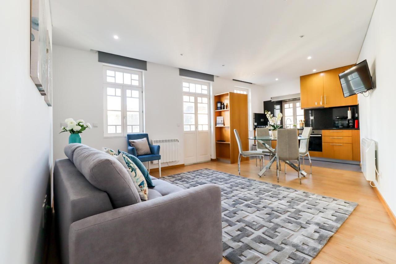 Sao Domingos Apartment - Viana City Centre Виана-ду-Каштелу Экстерьер фото